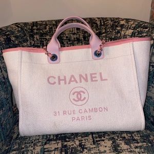 Sold Chanel pink and white Woven Raffia Medium Deauville Tote